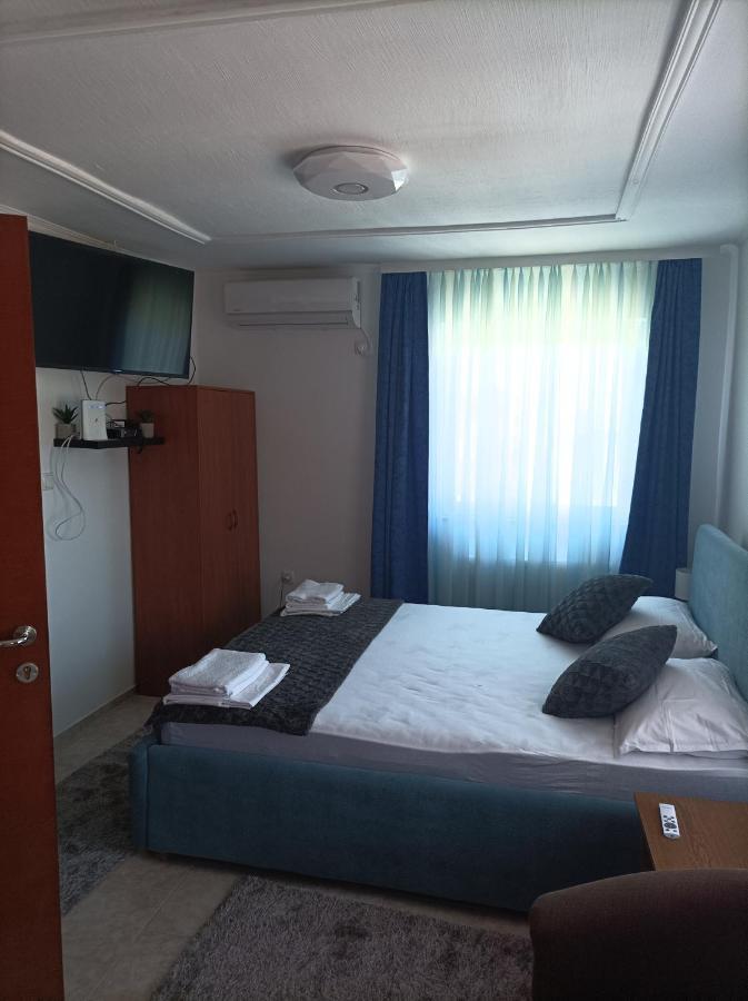 Arena Nikic Hotel Osijek Buitenkant foto