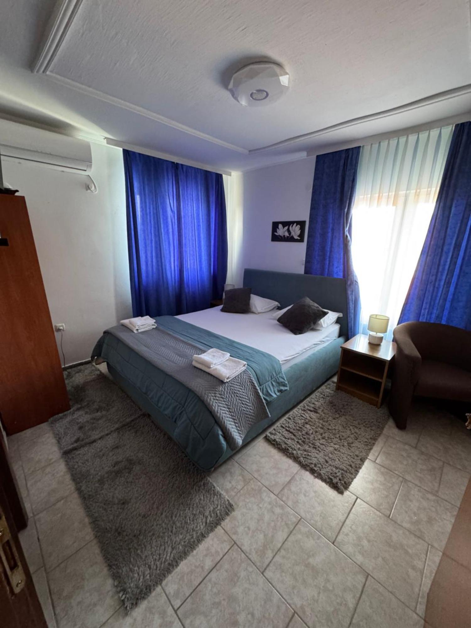 Arena Nikic Hotel Osijek Buitenkant foto